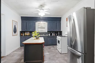 Photo 4 - Private Bedroom in Spacious Home Near Downtown Laf
