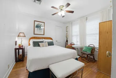 Photo 2 - Spacious 2BR Perfect for Work Crews or Families