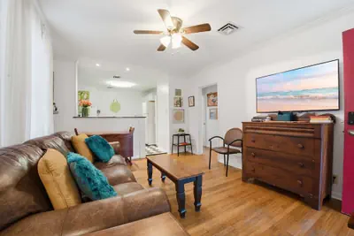 Photo 3 - Spacious 2BR Perfect for Work Crews or Families