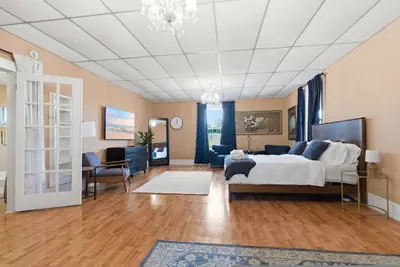 Photo 4 - Downtown Lafayette 4BR Home With Parking