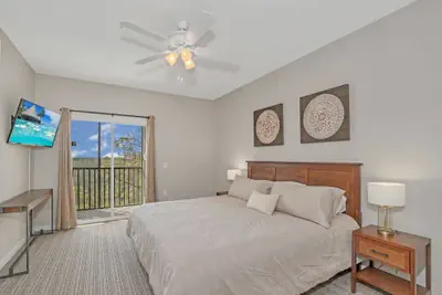 Photo 3 - Upstay Large Family Condo w Pool Sauna