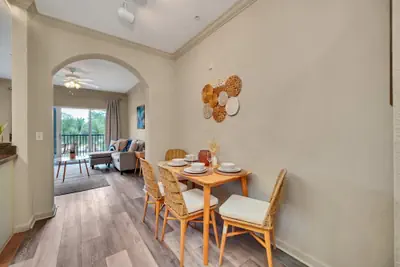 Photo 3 - Upstay Tropical Style Family Condo w Pool