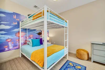 Photo 4 - Upstay Tropical Style Family Condo w Pool