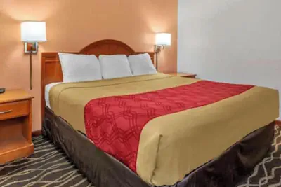 Photo 3 - Econolodge inn and suites