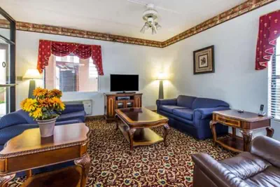 Photo 5 - Econolodge inn and suites
