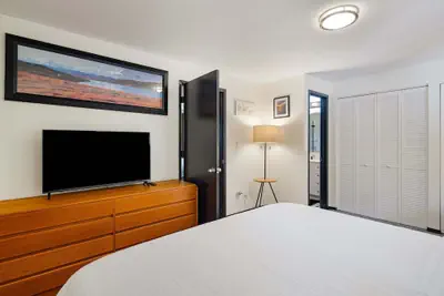 Photo 5 - Wake Robin House - Comfortable & Close To Campus 4 Bedroom Home