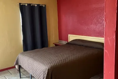 Photo 4 - Holiday Motel Tulsa OK