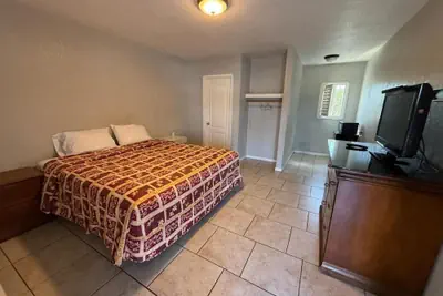 Photo 4 - Great Value Inn