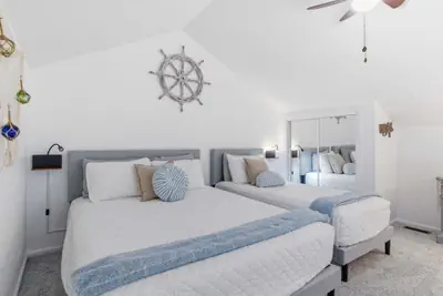 Photo 4 - Top Floor Lake Views, Loft Space & Private Deck Retreat at the 12mm