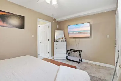 Photo 5 - Cozy Lakefront Condo w/ Dock Slip, Fishing & Hot Tub
