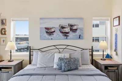Photo 3 - Bright Lakefront Condo, Amazing Views, Pools, Hot Tub