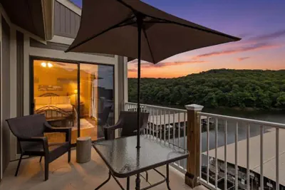 Photo 2 - Lakefront Condo With Boat Slip, Heated Pool & Boat Launch
