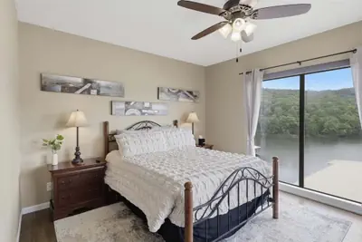 Photo 3 - Lakefront Condo With Boat Slip, Heated Pool & Boat Launch