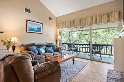 Photo 3 - Canyon Lake Escape Pool Balcony Pet Friendly