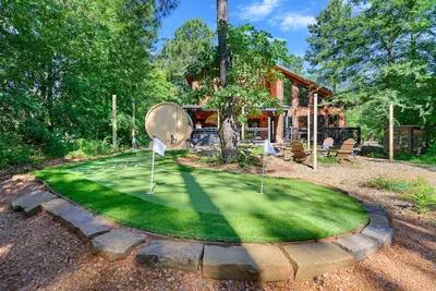 Photo 2 - Sleeps 6 Sauna Hot Tub Putt Putt Dogs Welcome