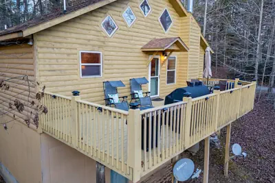 Photo 4 - Cozy Cabin in Mountains Firepit Views Games