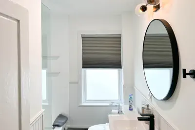 Photo 5 - Coastal 1BR Escape Spa Walkable Waterfront