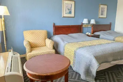 Photo 3 - Super Inn And Suites