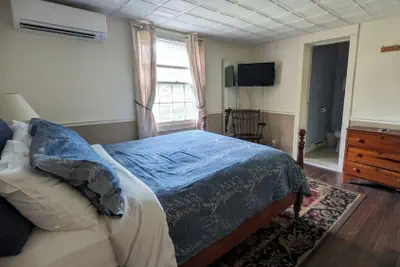 Photo 2 - Doveberry Inn
