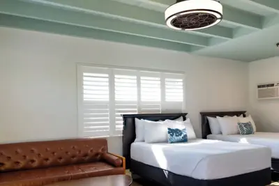Photo 4 - Seaside Beach Resort