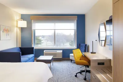 Photo 4 - Holiday Inn Express Dixon By Ihg