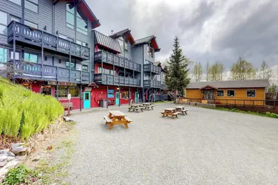 Photo 3 - Slopeside Studio at Alyeska w/ Full Kitchen