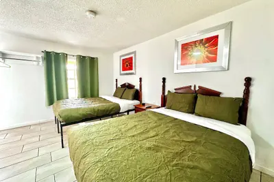 Photo 3 - skyland motel