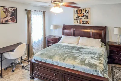 Photo 2 - Shad Room