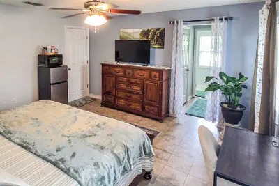 Photo 3 - Shad Room