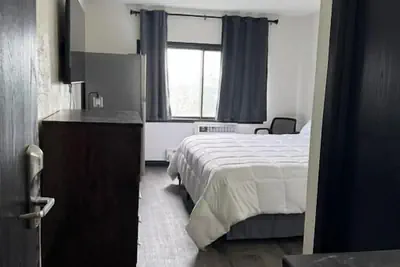 Photo 3 - Sioux Fall Inn