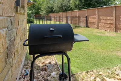 Photo 5 - 3BR 12 Mins to Kalahari BBQ Private Patio