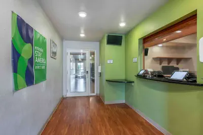 Photo 5 - Extended Stay America Select Suites - Lake Worth