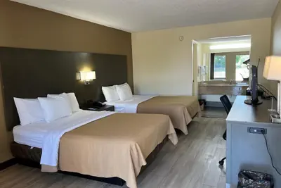 Photo 2 - Rodeway Inn Walterboro I-95