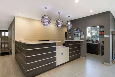 Photo 5 - Best Western Plus Gardena Inn & Suites