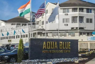 Photo 2 - Aqua Blue Hotel
