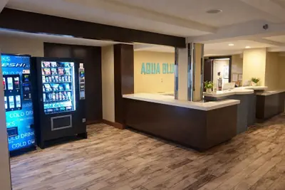 Photo 4 - Aqua Blue Hotel