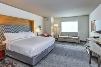 Photo 4 - Holiday Inn & Suites Bellingham by IHG