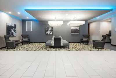 Photo 4 - La Quinta Inn & Suites by Wyndham Morgantown