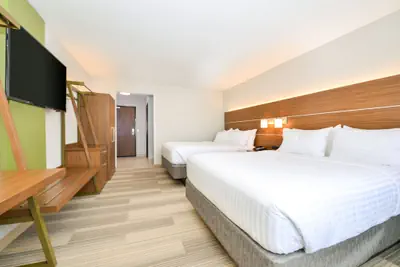Photo 3 - Holiday Inn Express & Suites Salem by IHG
