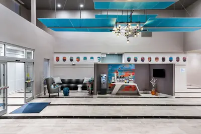 Photo 3 - Holiday Inn Express & Suites Charlotte Airport by IHG