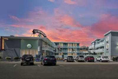 Photo 2 - Le Voyageur Motel