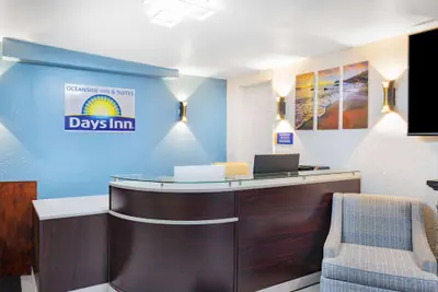 Photo 3 - Oceanside Inn & Suites, a Days Inn by Wyndham