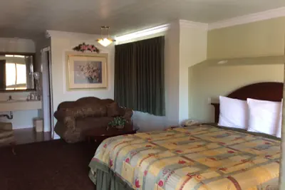 Photo 5 - Azusa INN Motel