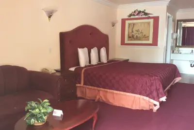 Photo 4 - Azusa INN Motel