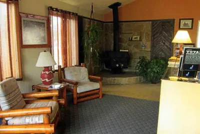 Photo 3 - Color Country Motel