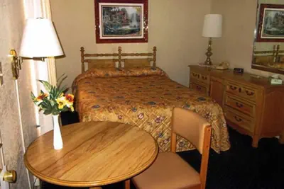 Photo 5 - Color Country Motel