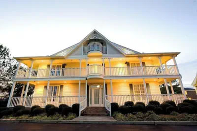 Photo 2 - Plantation Oaks Suites & Inn Millington