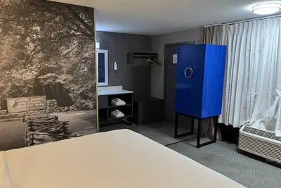 Photo 4 - The Wander Hotel, a Ramada by Wyndham