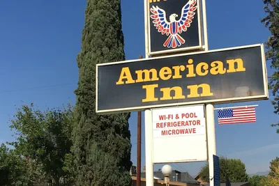 Photo 2 - American Inn Ontario