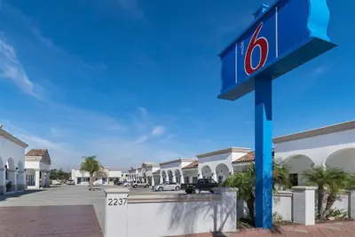 Photo 2 - Motel 6 Lomita, CA